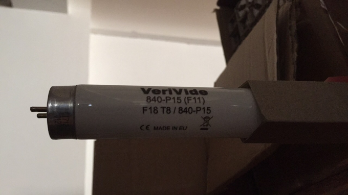 Verivide 840-P15 (F11) F18 T8 / 840-P15 TL84 Fluorescent Tube Cahaya Lampu DIBUAT DI EU 60cm dengan Bahan Kaca